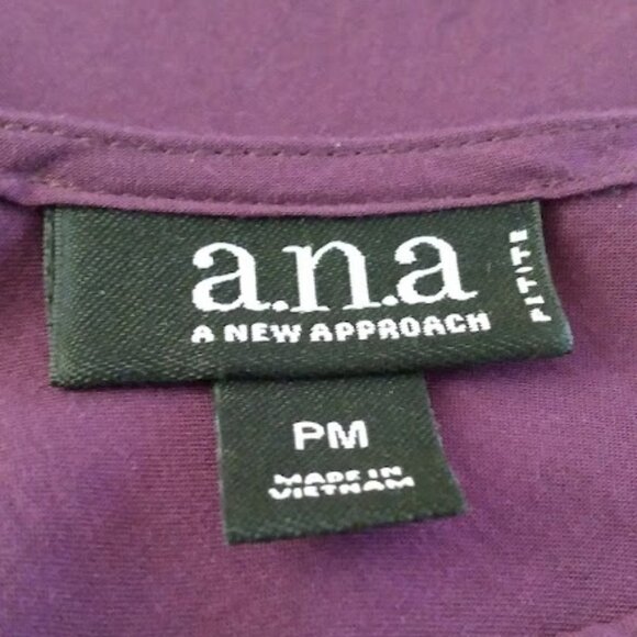 a.n.a A New Approach Top with Cold shoulders. Purple-Size: PM - Picture 12 of 15